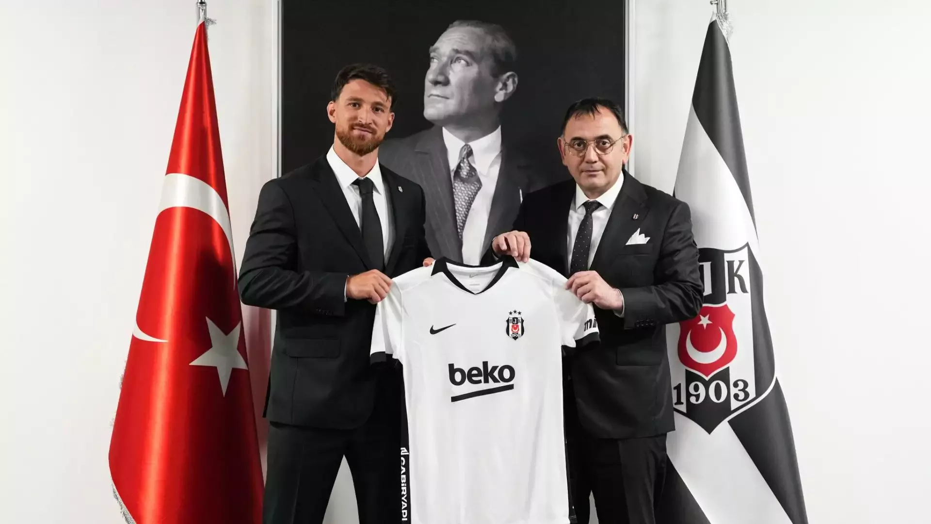 Salih Özcan resmen Beşiktaş'ta! Sözleşme detayı açıklandı