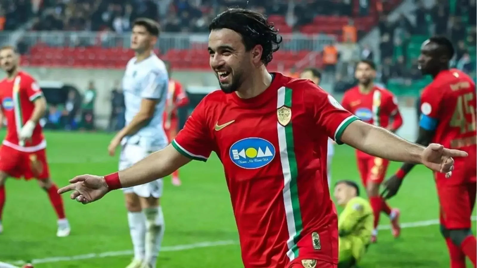 Amedspor'dan ayrılan Sinan Kurt için transfer yarışı! 4 takım devrede...