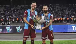 Trabzonspor'un eski futbolcusu Manolis Siopis, Türkiye'ye döndü! 2+1 yıllık sözleşme imzaladı