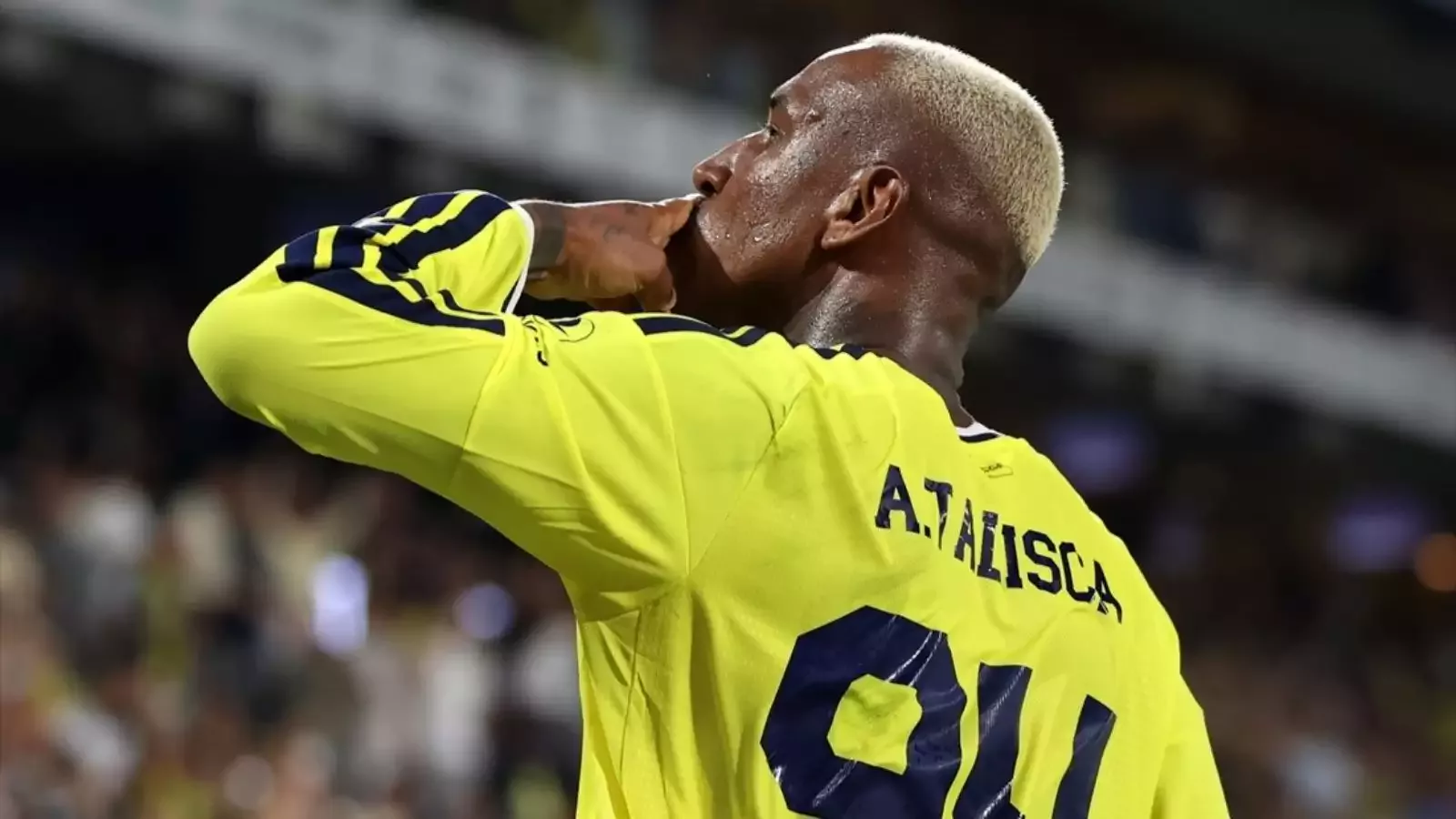 Fenerbahçe, Gornik Zabrze deplasmanında önde! Talisca, Polonya'da da sahnede
