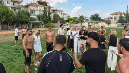 Hayatlarında ilk kez güreş izlediler: 30 Ağustos'ta turist tribününde buluşacaklar