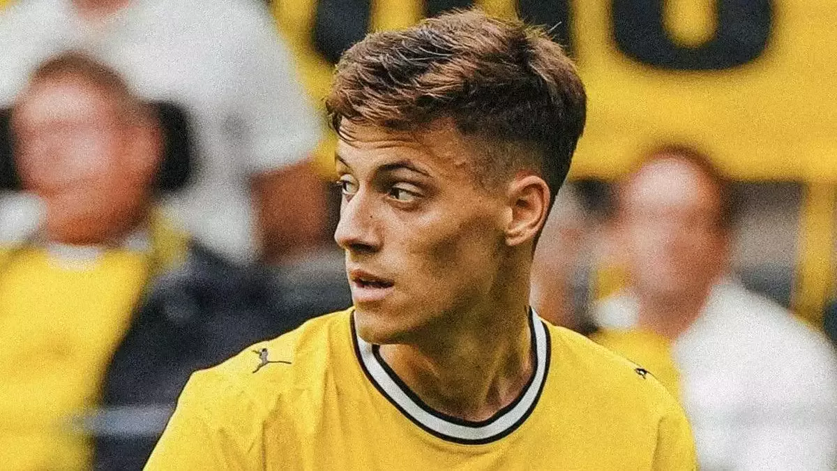 Giannis Konstantelias, ilk Bundesliga maçında kötü sakatlandı