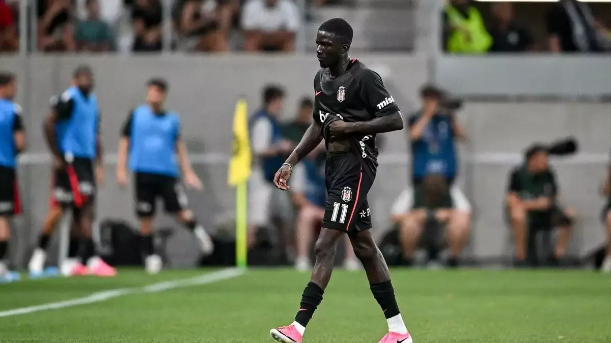 Beşiktaş'ta Ouattara'dan kırmızı kart için özür paylaşımı