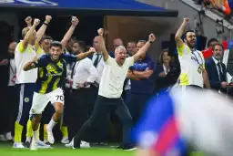 Spor yazarları Fenerbahçe'nin Lyon zaferi için ne dedi? | "Avrupa'nın dokuz harikasından biri!"