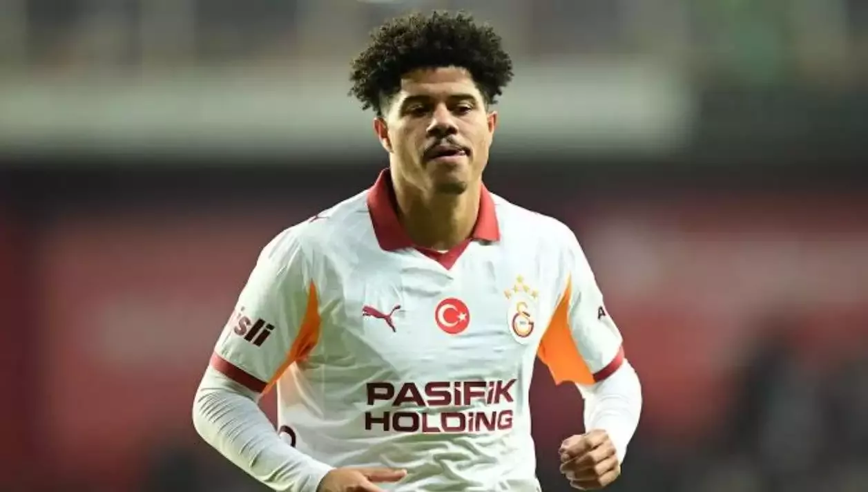 Galatasaray'ın Brezilyalı yıldızı Gabriel Sara'ya İngiltere'den teklif geldi! Ayrılık kararı çıkabilir