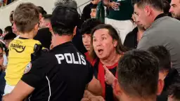Çorum FK'den forması çıkarılmaya çalışılan Fenerbahçeli çocuğa anlamlı destek