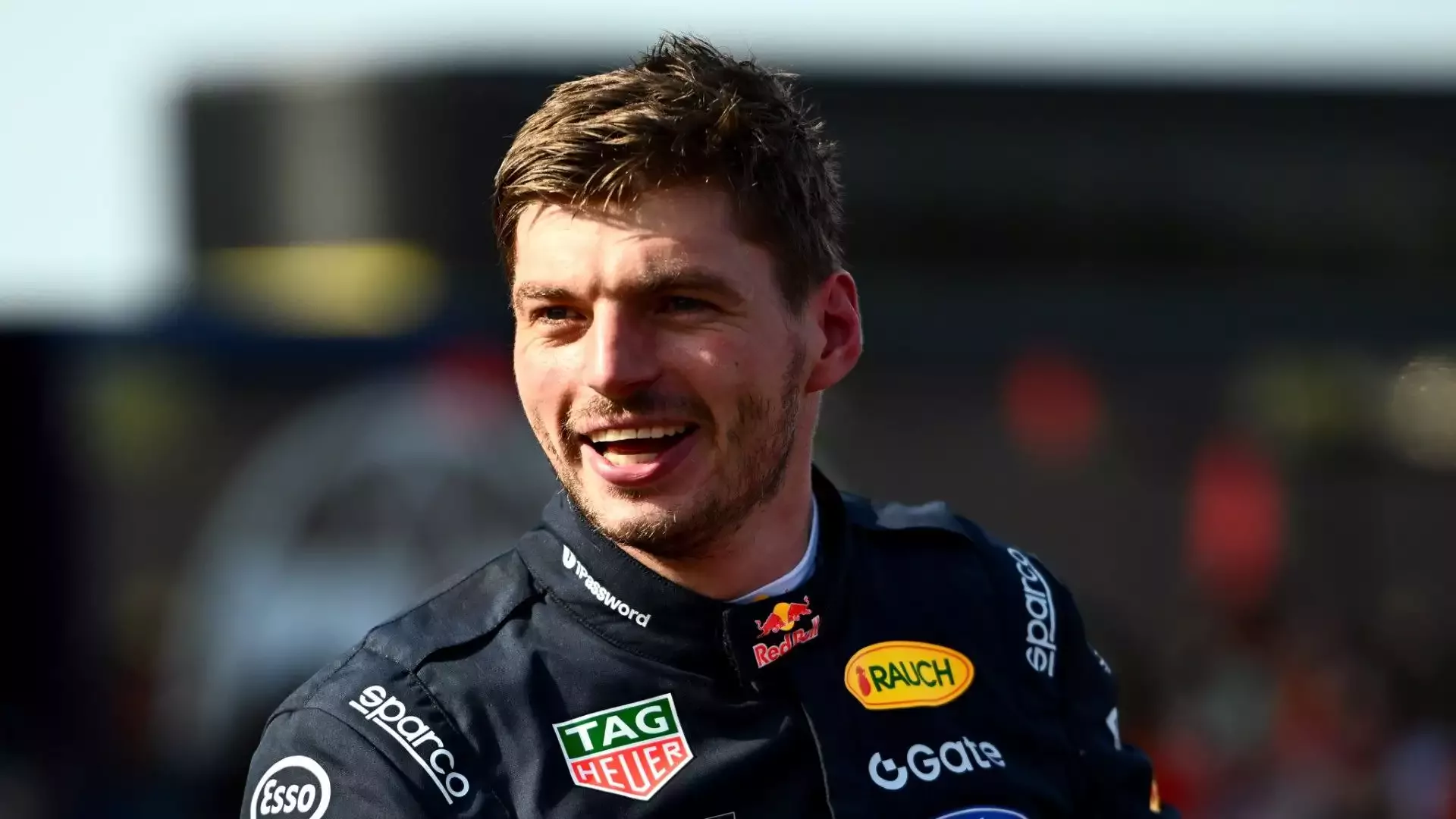 Formula 1'de Max Verstappen imzayı attı!