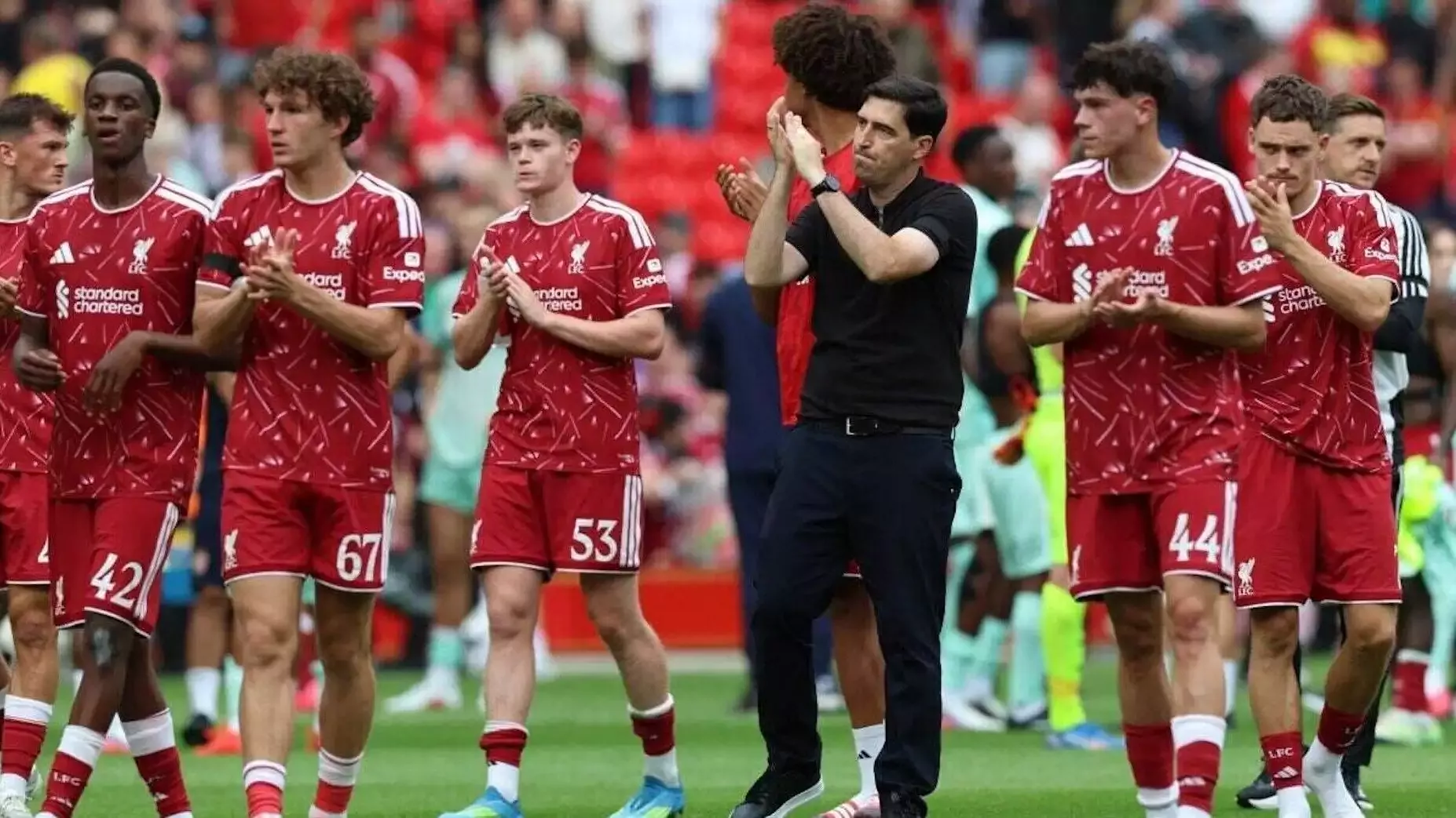 Savunmaya Araujo duvarı! Liverpool transferi bitirdi