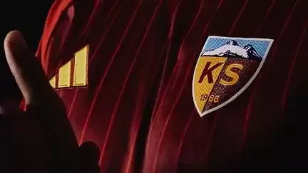 Kayserispor, bir günde 15 transferi birden açıkladı
