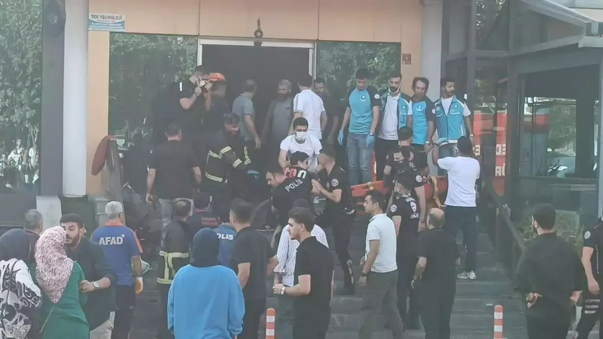 Batman’da spor salonunda yangın: 2 ölü, 1'i ağır 9 yaralı