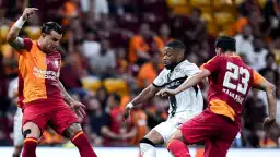Galatasaray savunması hazırlık döneminde güven vermedi!
