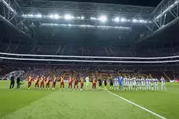 G.Saray taraftarından Dursun Özbek'e: "Transferler nerede?"