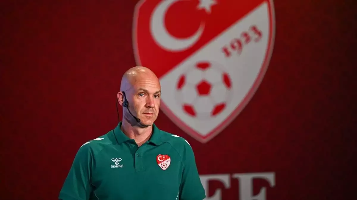 MHK duyurdu! Anthony Taylor, Elit Hakem Direktörü