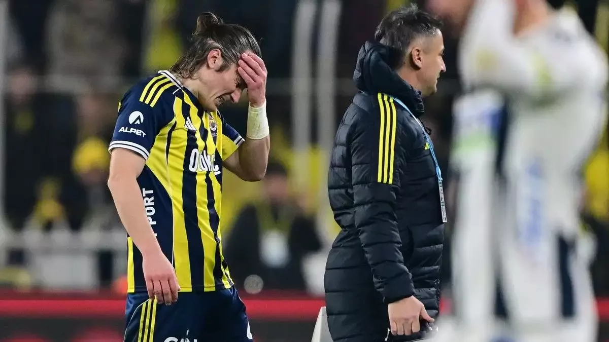 Sakatlığı taraftarı kızdırdı: Tepkiler Çağlar'a hesap kapattırdı!