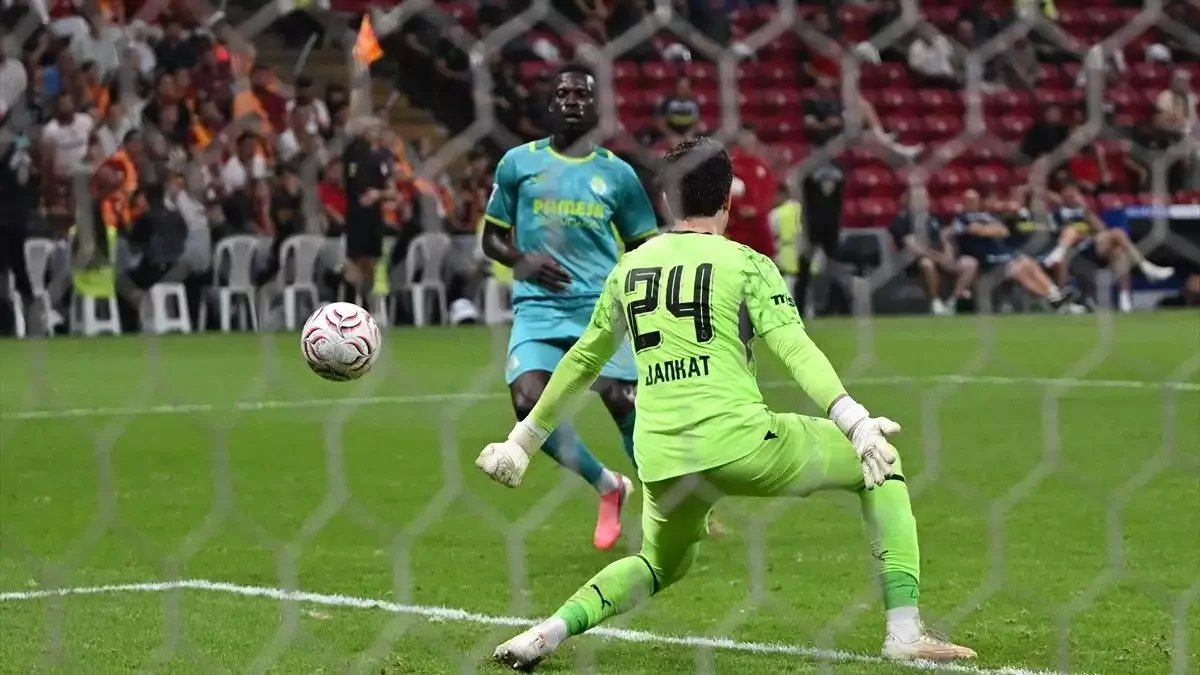 Galatasaray kararını verdi: Jankat Yılmaz'a zamlı yeni sözleşme!