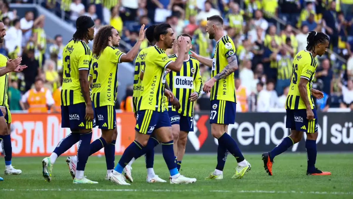 Fenerbahçe'de 13 futbolcu milli takıma gitti!