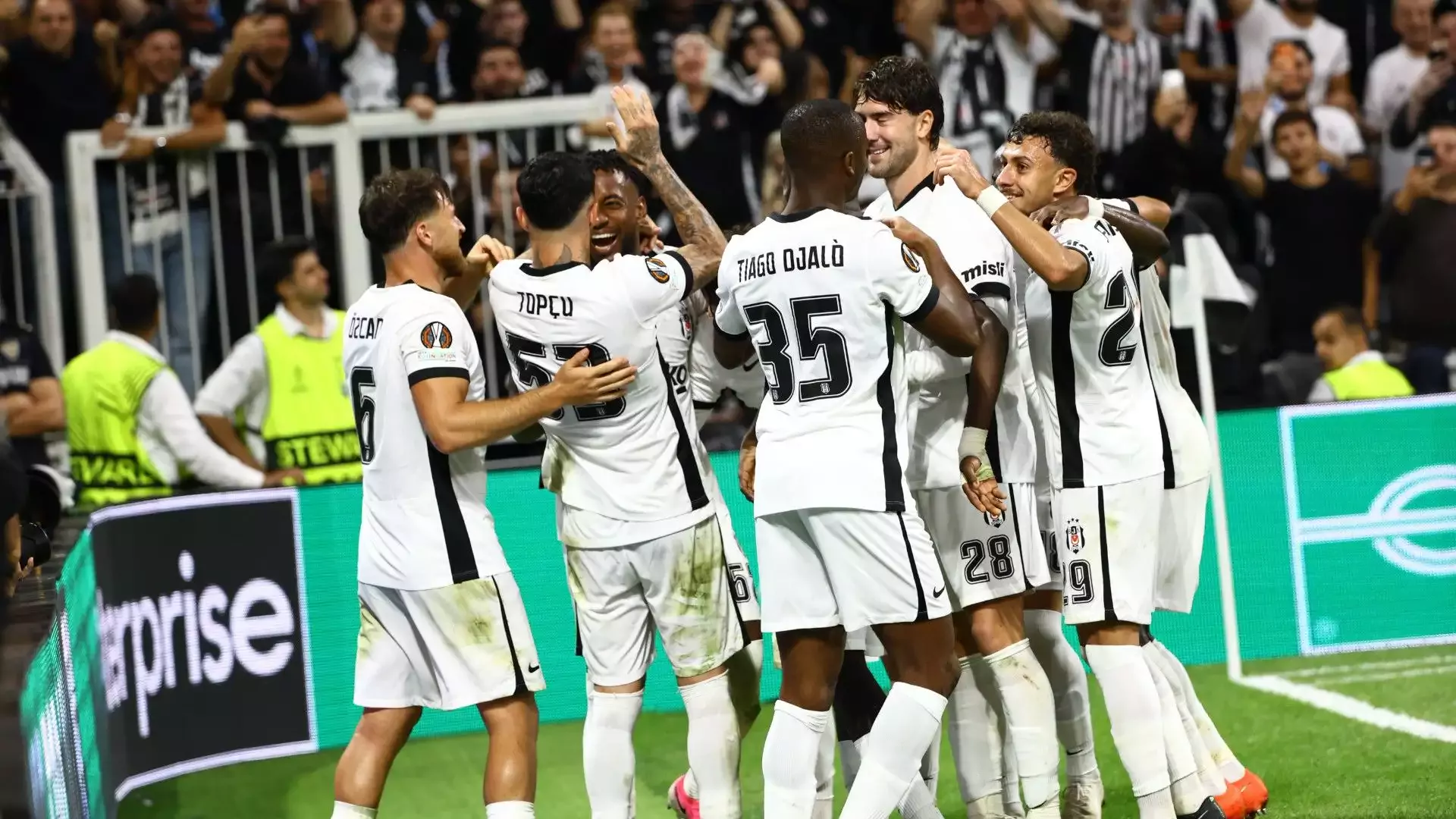 Beşiktaş sahasında kayıpsız devam ediyor