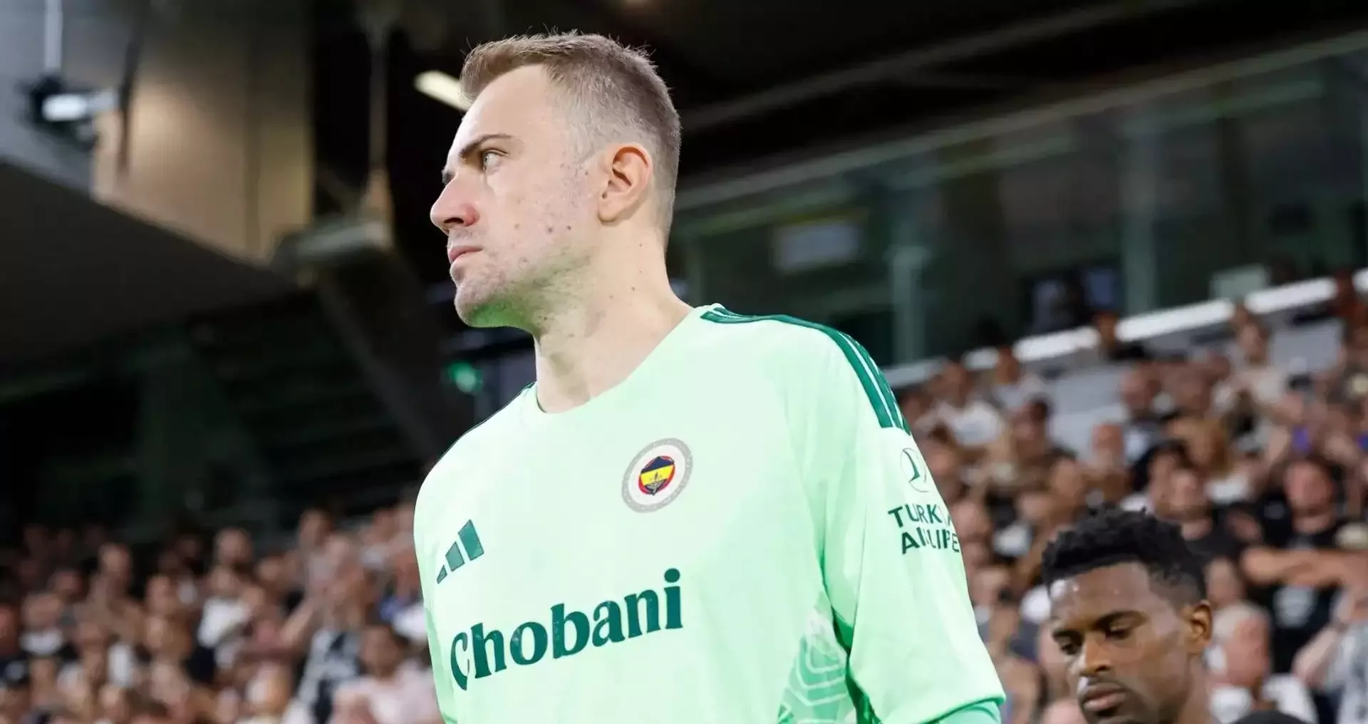 Fenerbahçe'den Mert Günok paylaşımı
