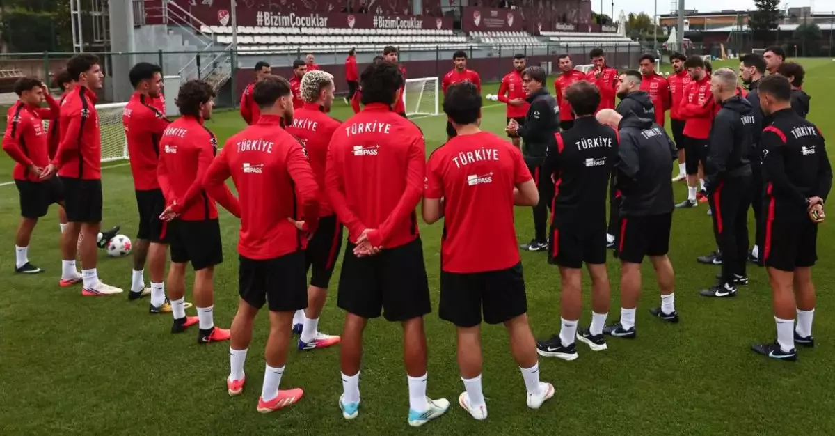 A Milli Takım'da yıldız futbolcu kadrodan çıkarıldı! Bir maçlığına Ümit Milli Takımı geçti