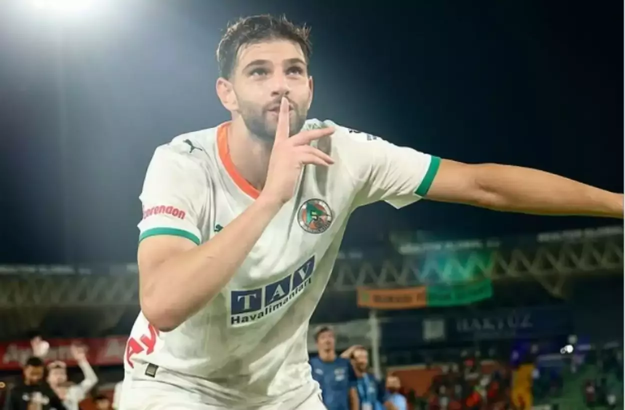 Beşiktaş'ın Ümit Akdağ transferi için Alanyaspor'a ödeyeceği bonservis ortaya çıktı
