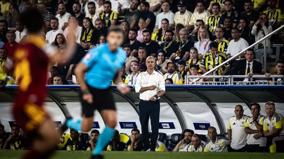 FLAŞ | Fenerbahçe Teknik Direktörü İsmail Kartal istifa etti!