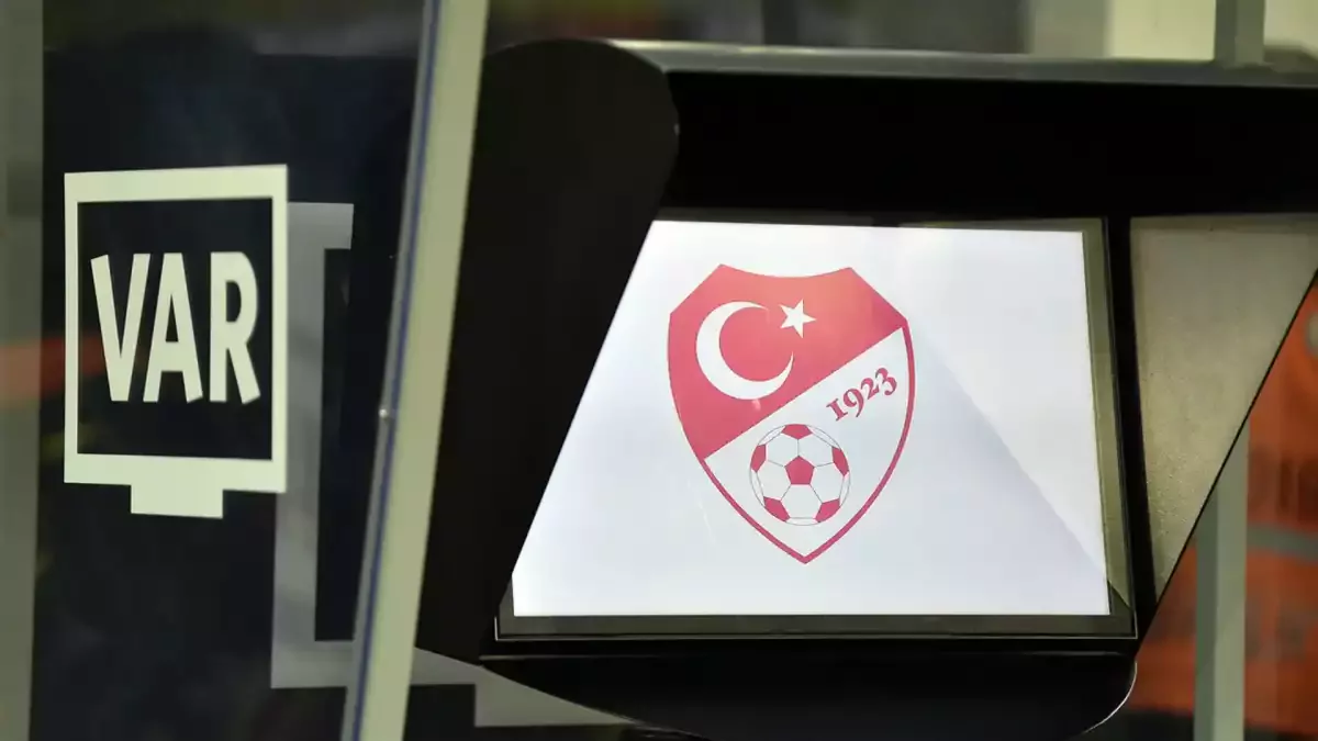 Süper Lig'de günün VAR hakemleri açıklandı