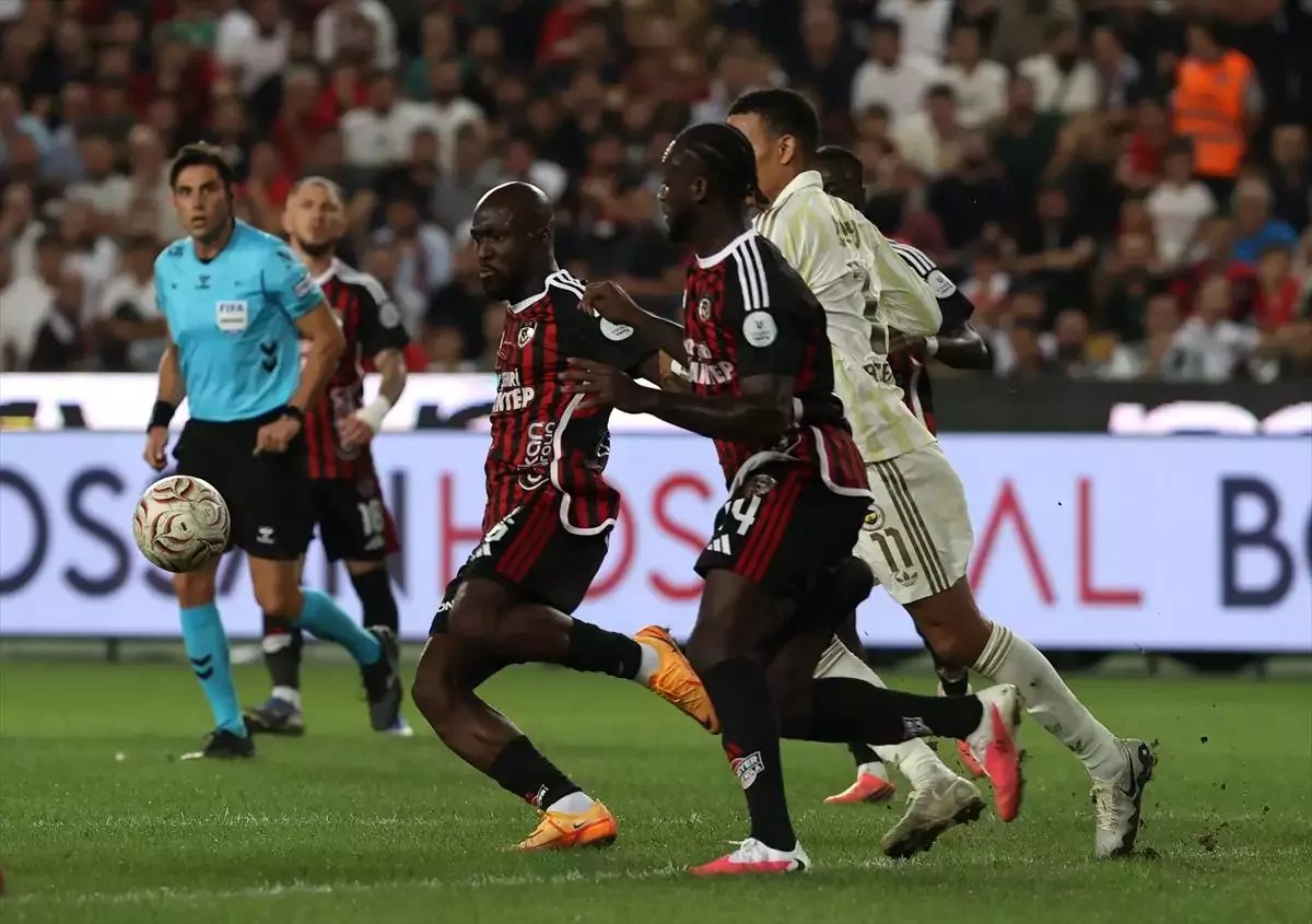 Gaziantep FK - Fenerbahçe maçı