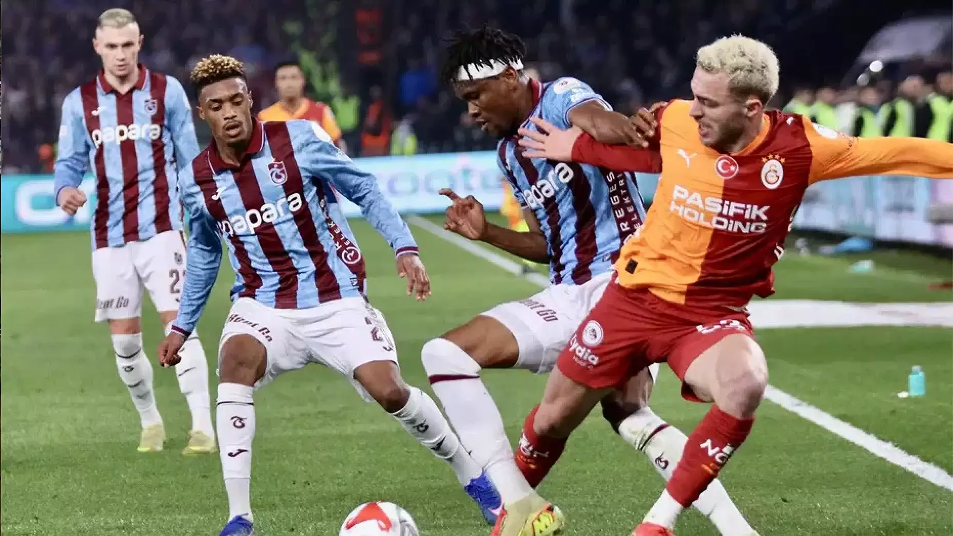 TFF resmen açıkladı: Trabzonspor - Galatasaray derbisinin tarihi belli oldu!