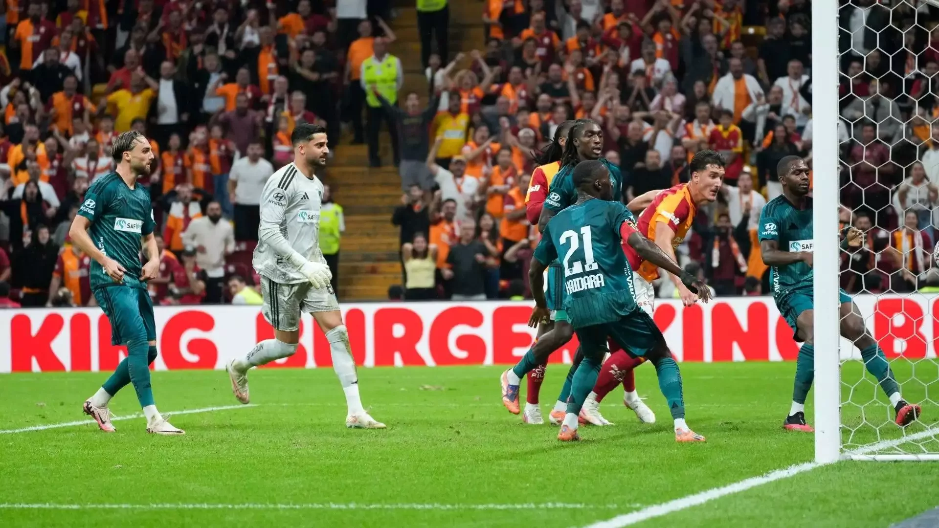 Kocaelispor’un kalecisi Serhat Öztaşdelen kimdir?