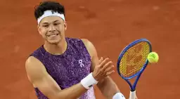 ABD Açık'ta tarihe geçen maçta Ben Shelton, Alcaraz'ı yenerek yarı finale çıktı