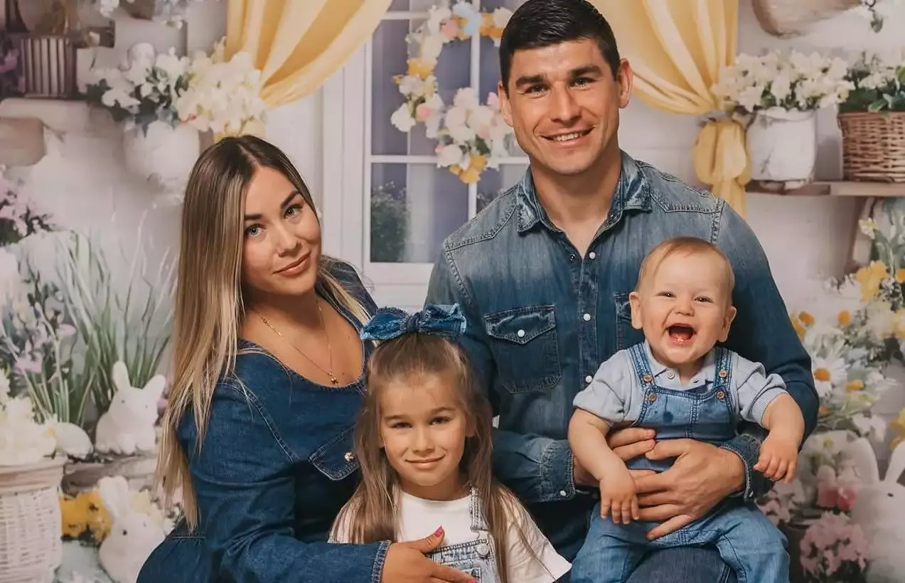 Ruslan Malinovskyi ve ailesi