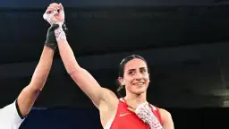 Milli boksör Gizem Özer yarı finale yükseldi!