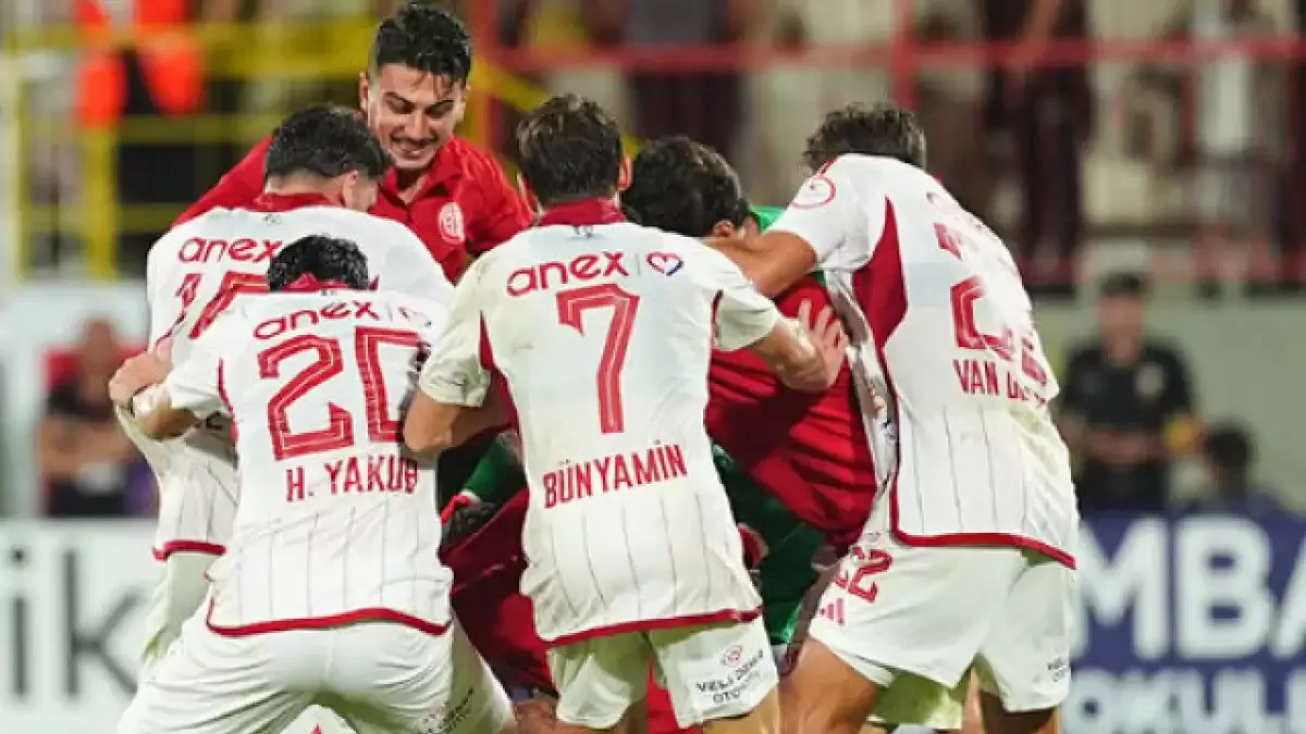 Antalyaspor sözleşmesini fesih etti!