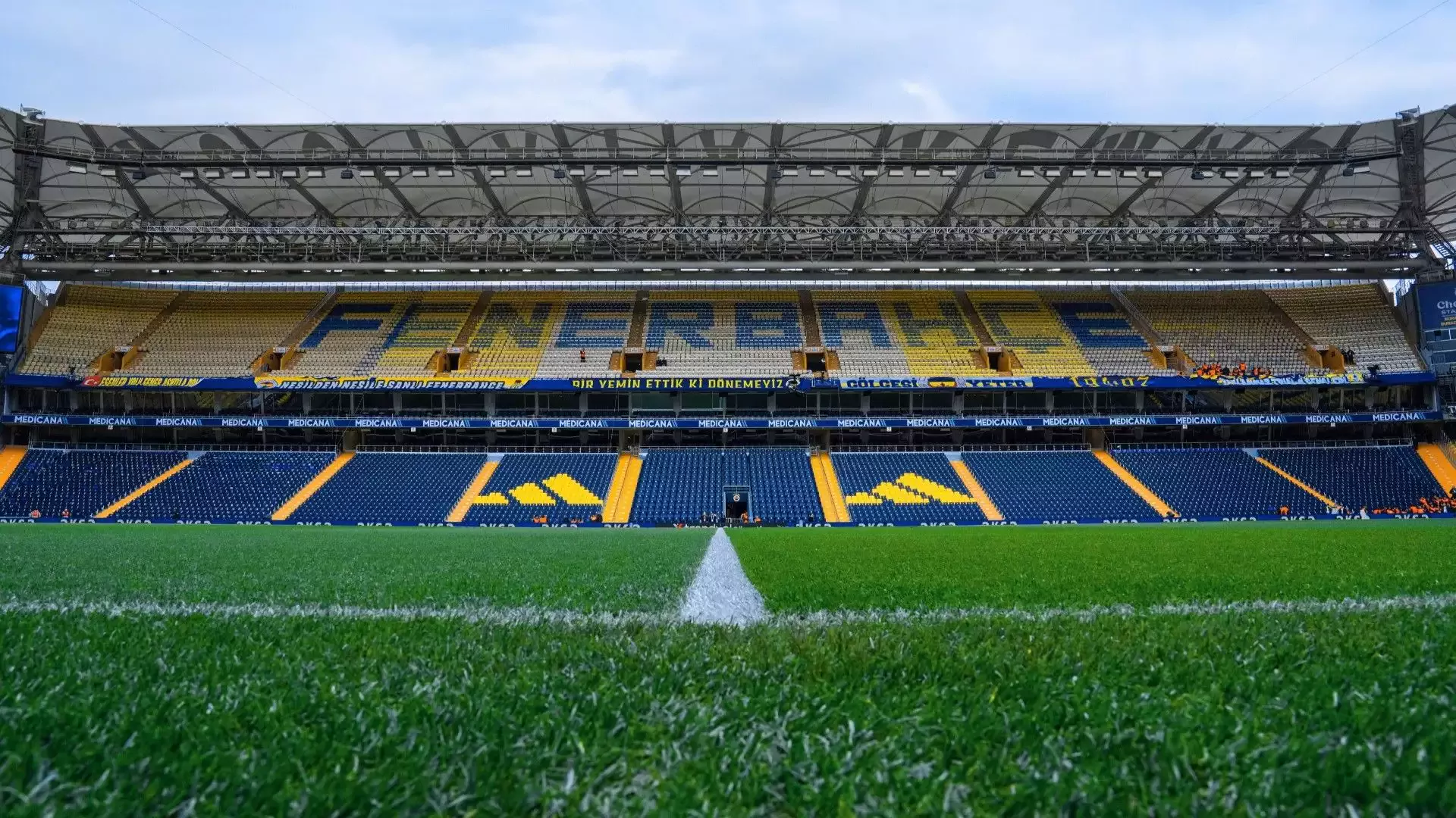 Fenerbahçe - Roma maçı öncesi operasyon! 5 gözaltı...