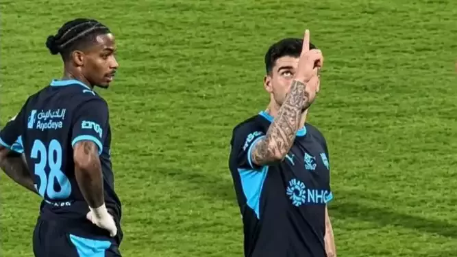 Ruben Neves'in Al-Taawon tribünlerine "Allah görüyor" dercesine yaptığı hareket