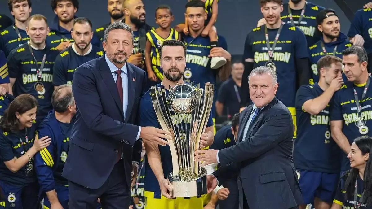 Melih Mahmutoğlu: "İstediğimiz 3 kupa daha var"