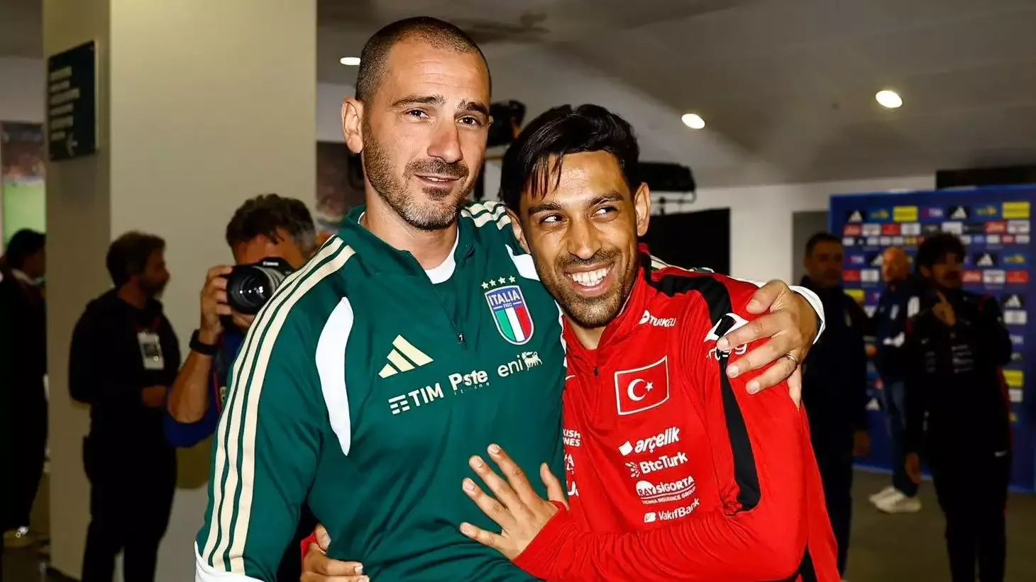Leonardo Bonucci, eski takım arkadaşlarıyla hasret giderdi