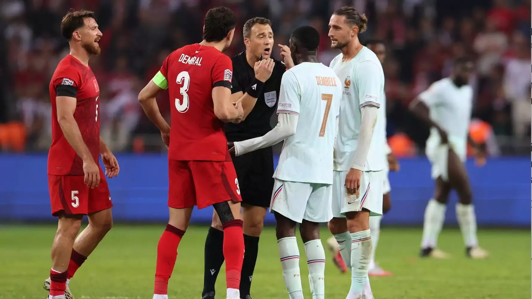 Merih Demiral, Fransızlara patladı!