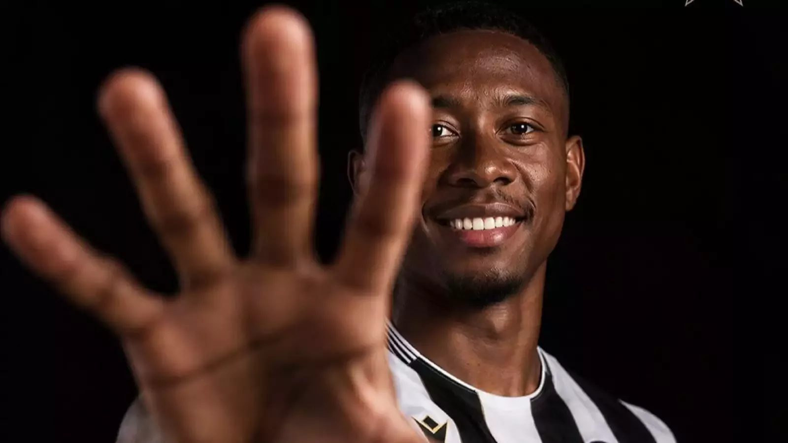 Adı Galatasaray ile anılıyordu... Alaba transferi açıklandı!