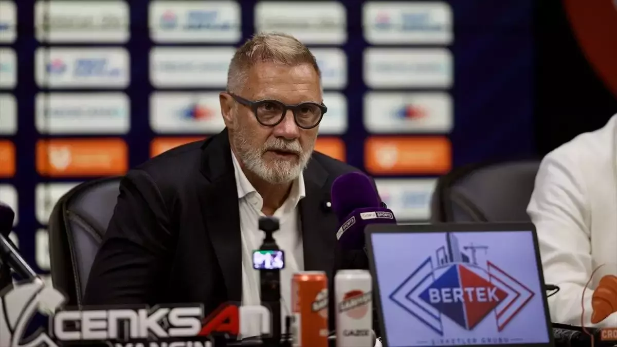 Thorsten Fink'in forvet isyanı! 