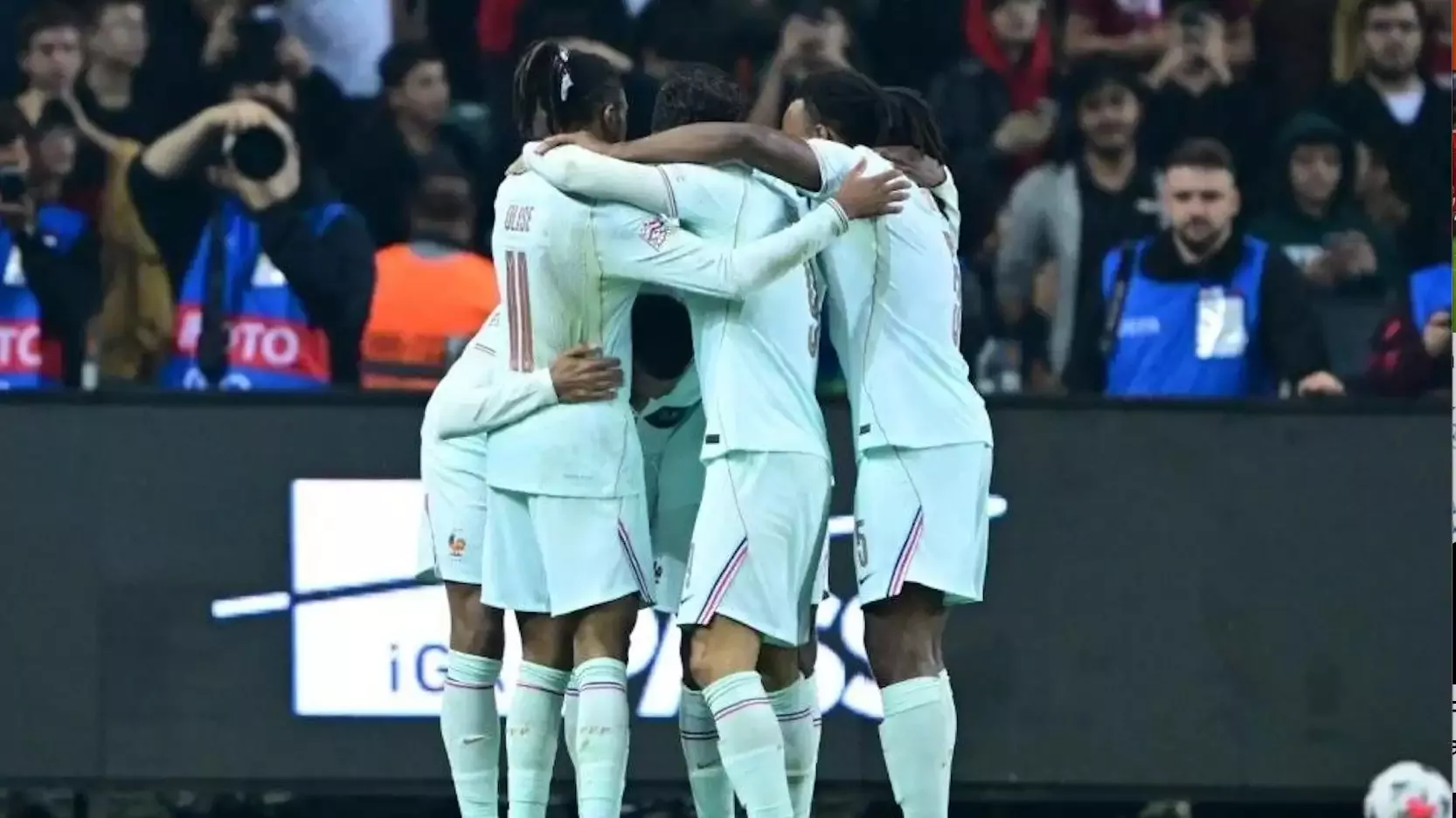 Türkiye'yi yenen Fransa'da gündem Mbappe ve Zidane oldu!