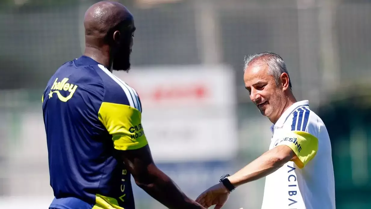Fenerbahçe'de takım toplantısında neler konuşulduğu ortaya çıktı