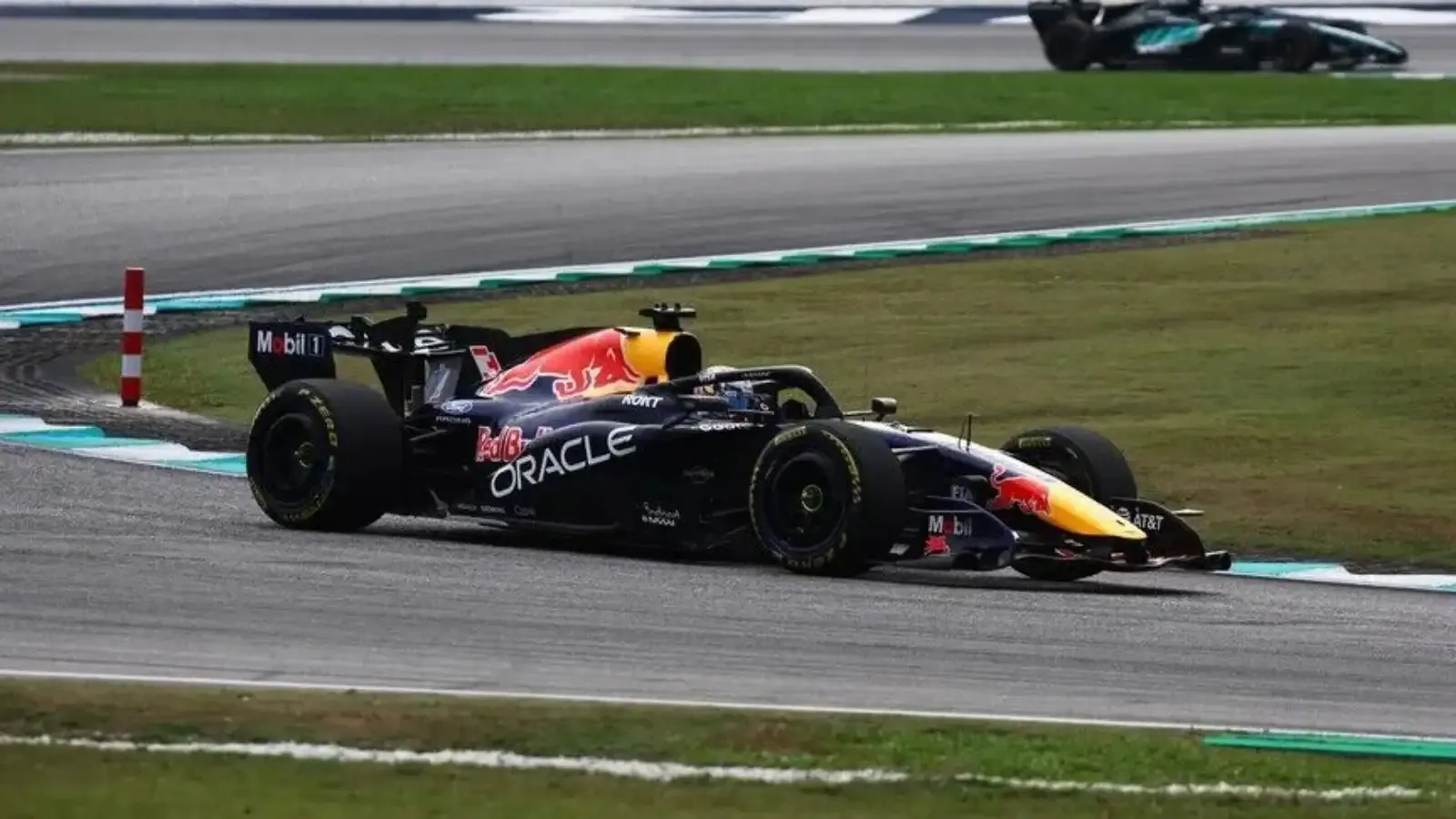 Bahreyn Grand Prix'sinde pole pozisyonu Max Verstappen'in!