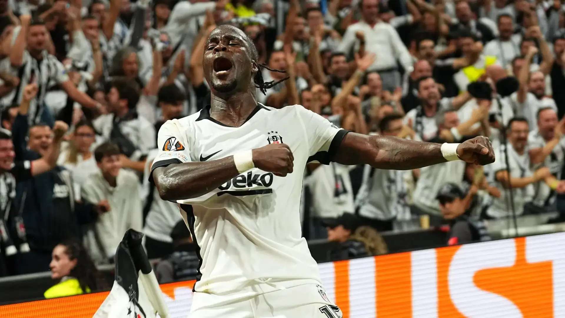 Junior Olaitan İstanbul'a geldi