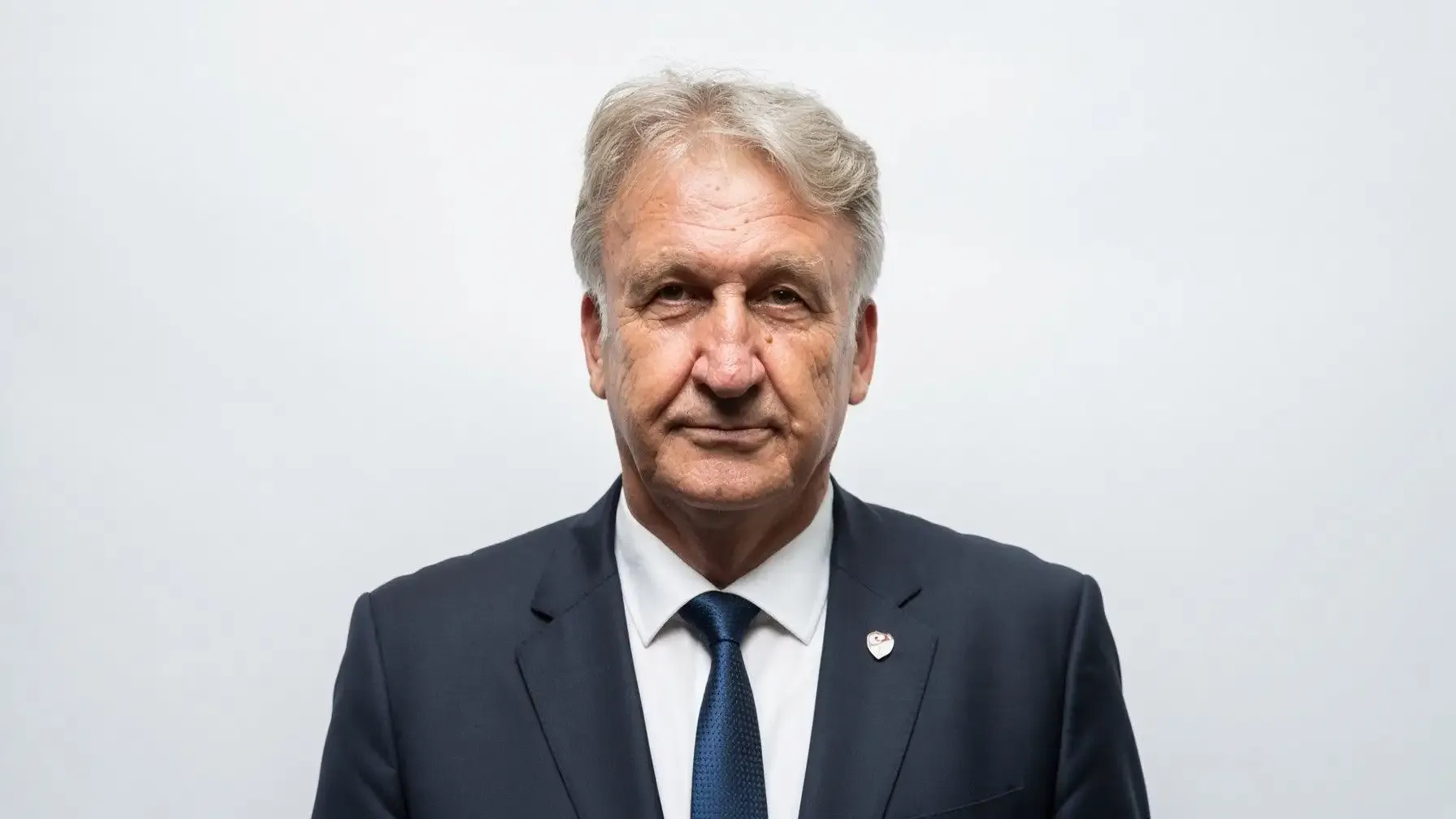 MHK üyesi Sayın Sebahattin Şahin istifa etti!
