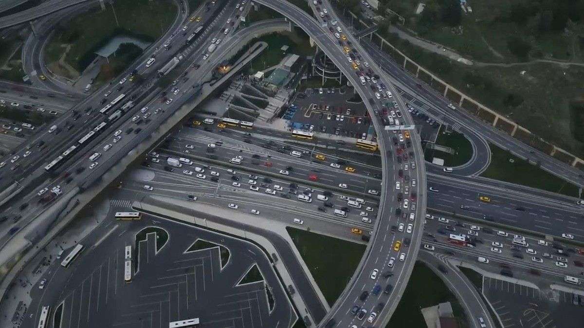2 maç İstanbul’da trafiği kilitledi! Yoğunluk yüzde 72’ye ulaştı