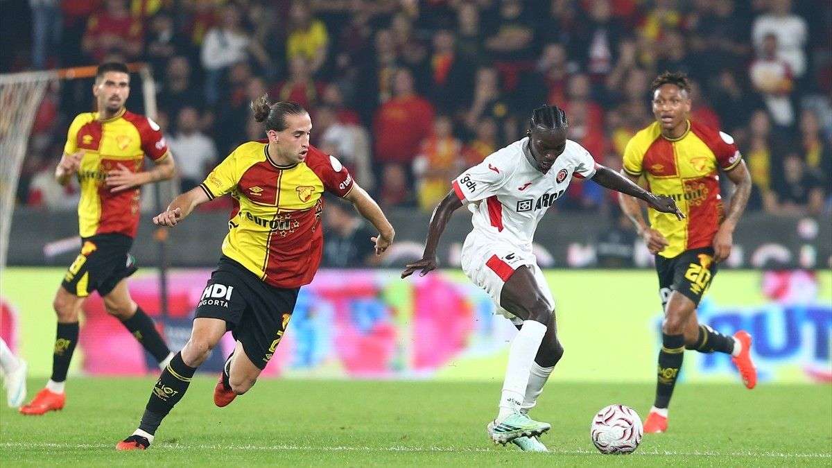 Çorum FK'ye İzmir'de soğuk duş!