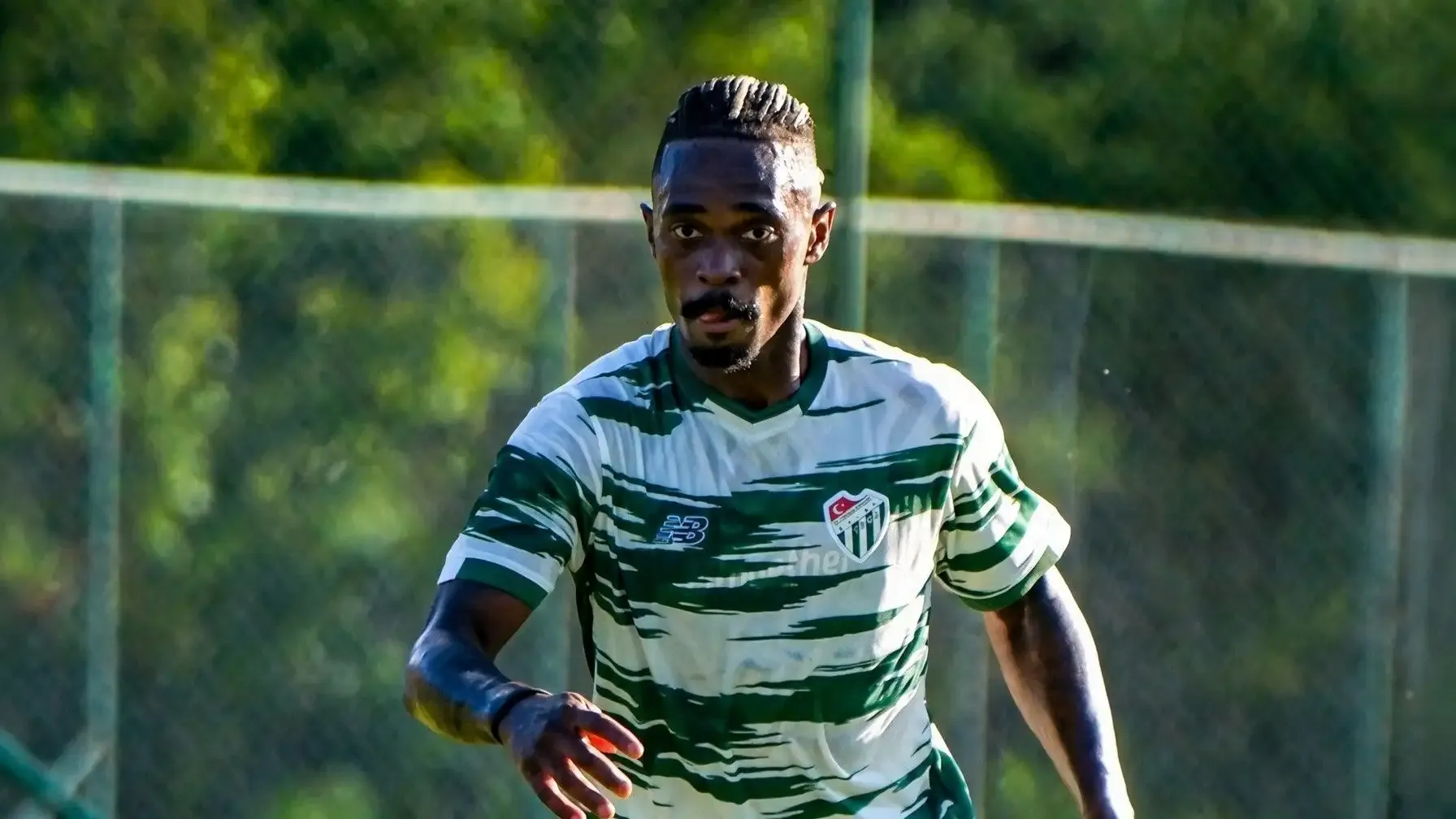 Bursaspor’a Lincoln Henrique'den kötü haber!