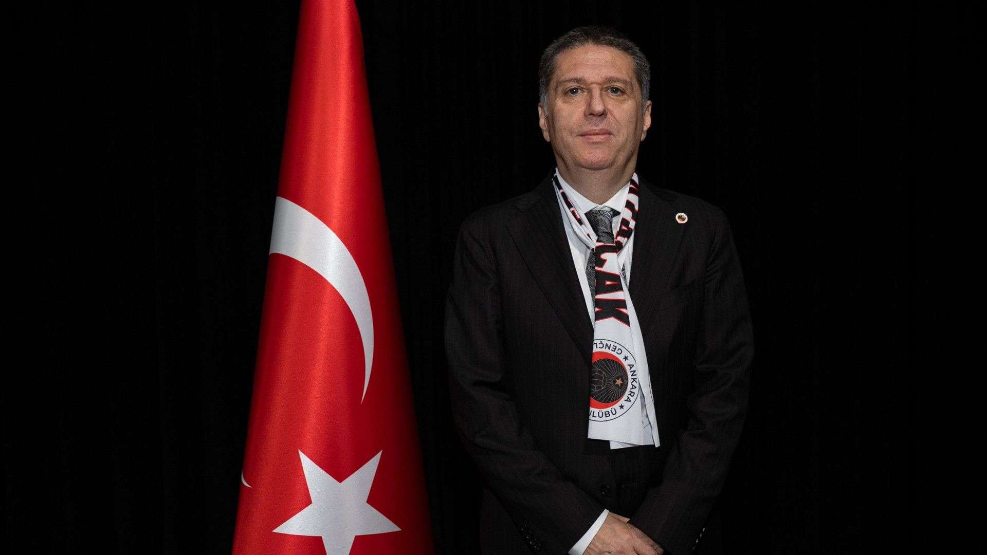 Gençlerbirliği Başkanı Çakmak: Metin Diyadin Kendi İsteğiyle Ayrıldı, Yeni Hocamızın Yaklaşımı Hoşuma Gitti