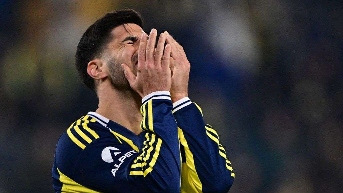 Fenerbahçe'de Asensio şoku: Ameliyat kararı çıktı, sahalardan ne kadar uzak kalacak?